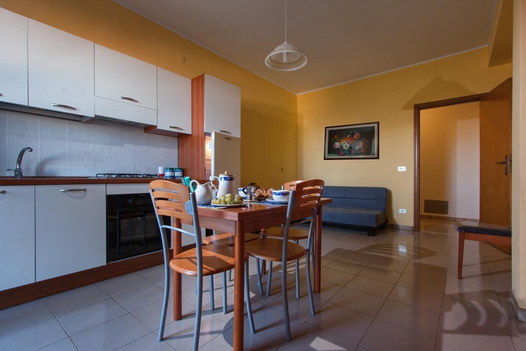 Joanne B&B Canicattini Bagni Buitenkant foto